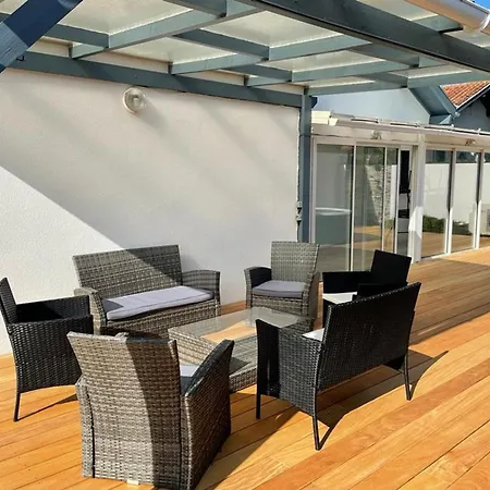 Spacieuse Avec Veranda Et Jardin A - Fr-1-413-209 Villa *