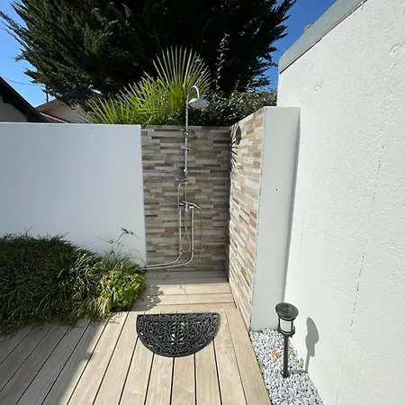 Spacieuse Avec Veranda Et Jardin A - Fr-1-413-209 Villa